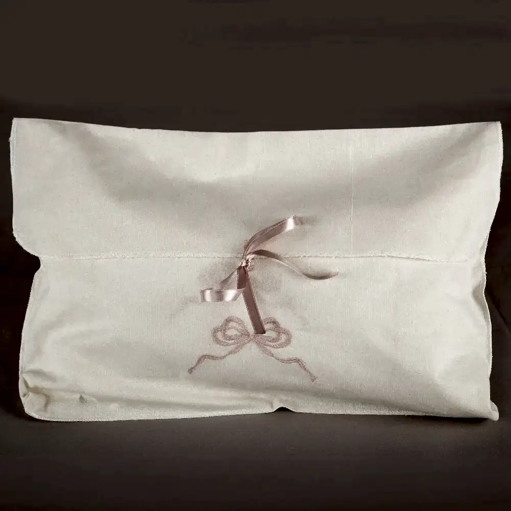 ChiMayys Baby Nazenin Pembe Fiyonk Nakışlı Ekru Tığ İşi Süslemeli Fırfırlı Dekoratif Yastık