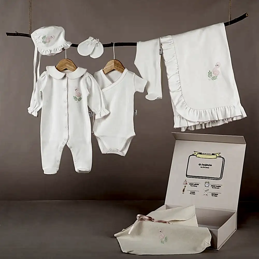 ChiMayys Baby Nazenin Flamingo Nakışlı Pembe Tığ İşi Süslemeli Organik 6'lı Hastane Çıkışı Beyaz