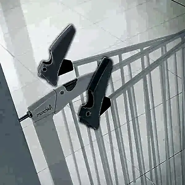 Munchkin Maxi-Secure Bebek Güvenlik Kapısı Beyaz STD