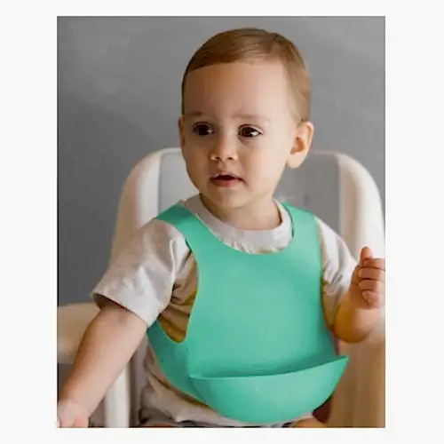 OiOi Silikon Bebek Önlüğü Yeşil